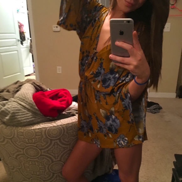 Meet your Posher, Katie! - Picture 5 of 7